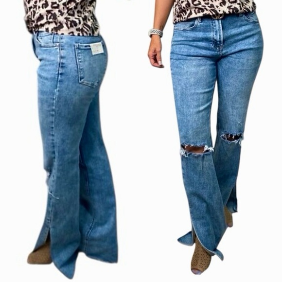 RISEN JEANS Distressed Denim Split Hem Chic Light Blue Flare Jeans